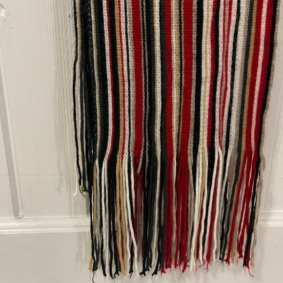 Extra long striped scarf - Picture 2 of 6